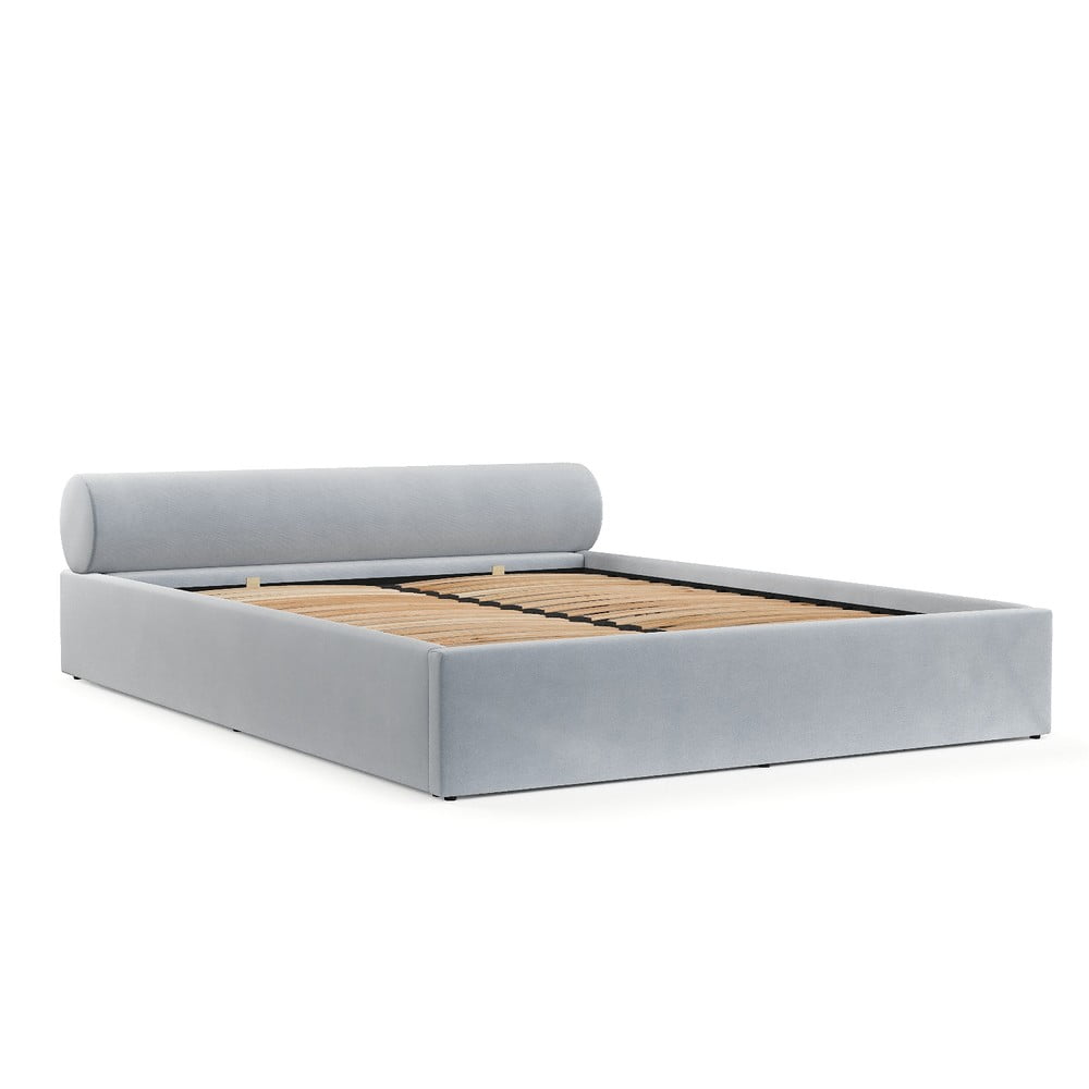 Világosszürke kárpitozott ágyneműtartós franciaágy ágyráccsal 200x200 cm Solvo – Maison de Rêve