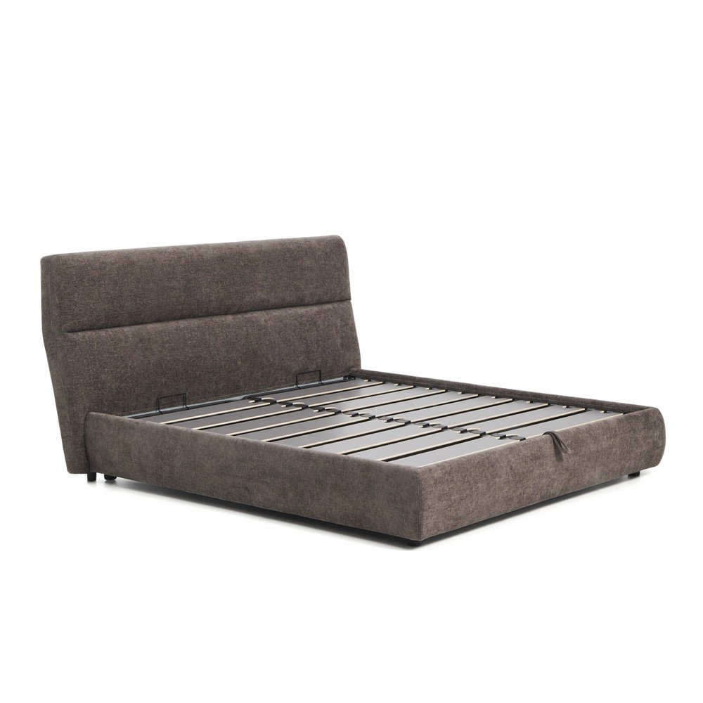 Sötétbarna kárpitozott ágyneműtartós zsenília franciaágy ágyráccsal 180x200 cm Dafra – Kave Home